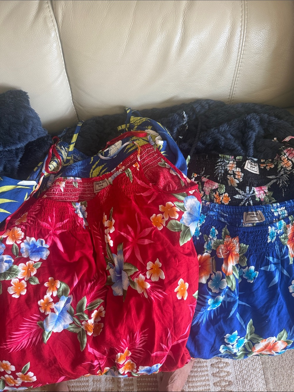 Bundle 4 aloha tops- Red blue black Hawaiian Print